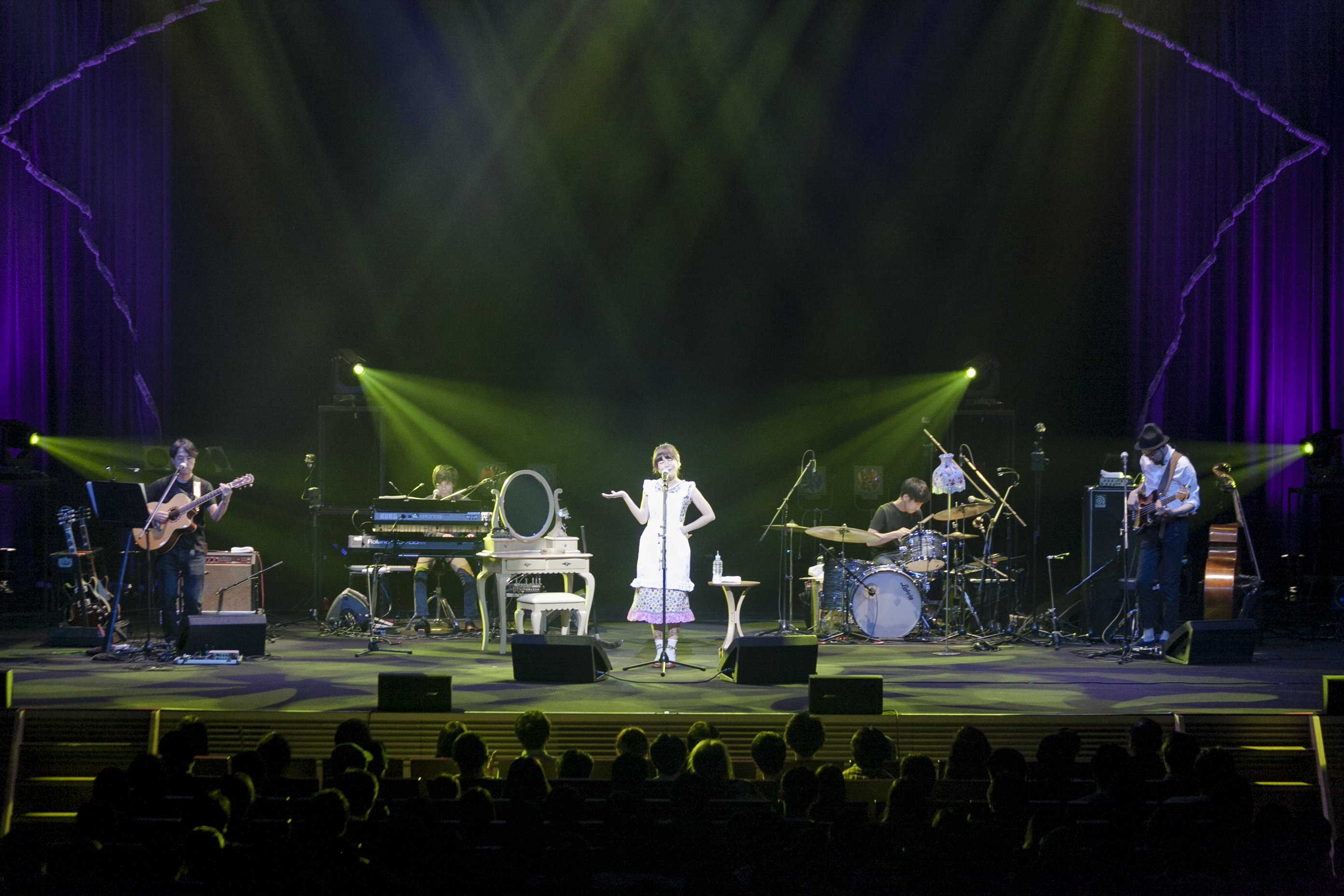 吉澤嘉代子、国際フォーラムワンマンでドラマ主題歌披露