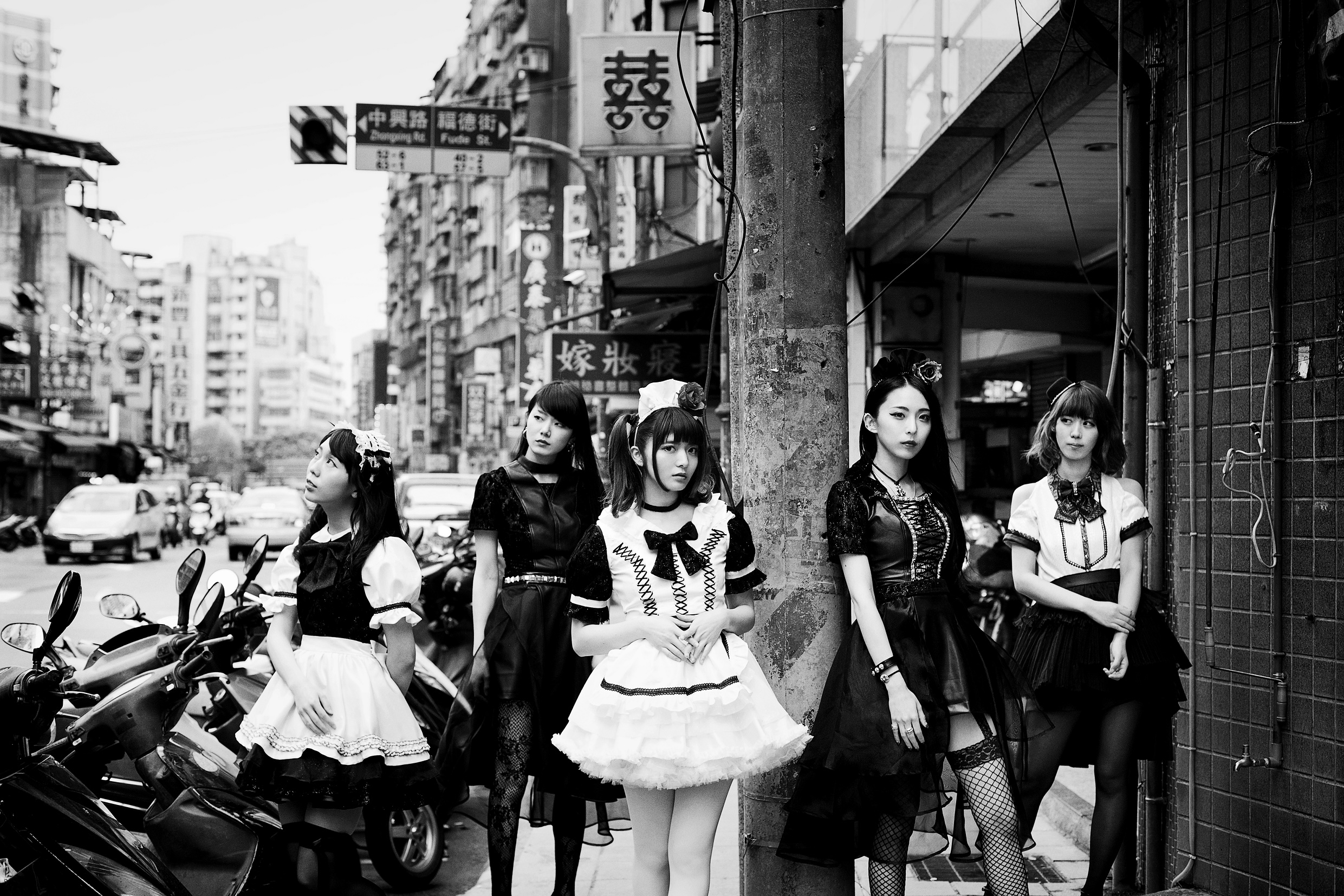 BAND-MAID 世界征服に向け、新バンドロゴ、シンボルマーク解禁